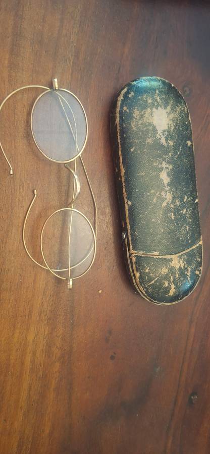 Vintage gold rim glasses
