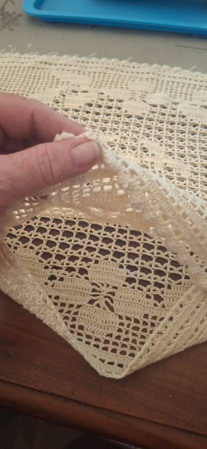 Vintage crochet cussion cover