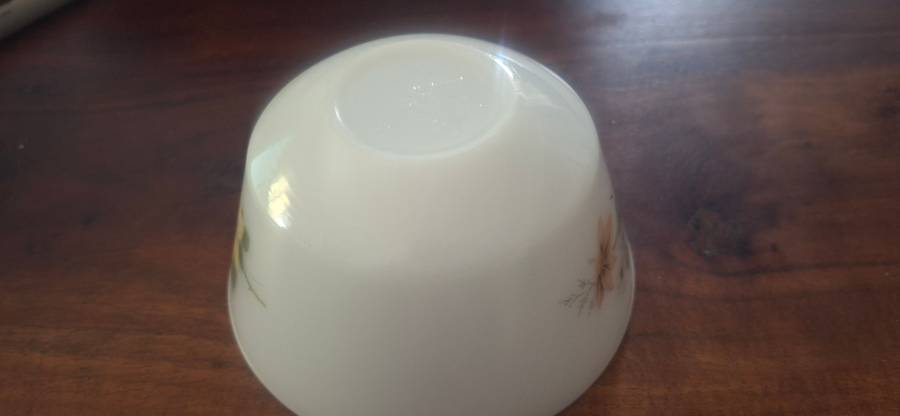 Small milk glass bowl vintage