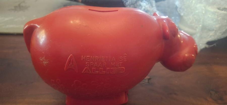 Allied Henrietta savings piggy bank vintage