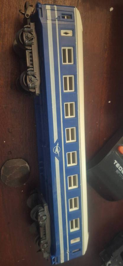 LIMA HO 1:87 SCALE-BLUE TRAIN SET