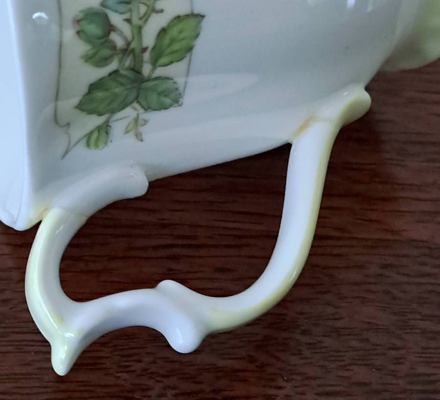 Royal Doulton Brambly Hedge Beaker 'Spring"