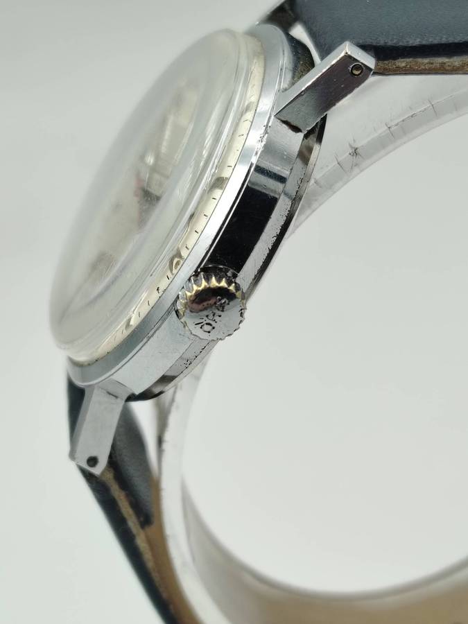 Oris manual wind 33mm ex crown