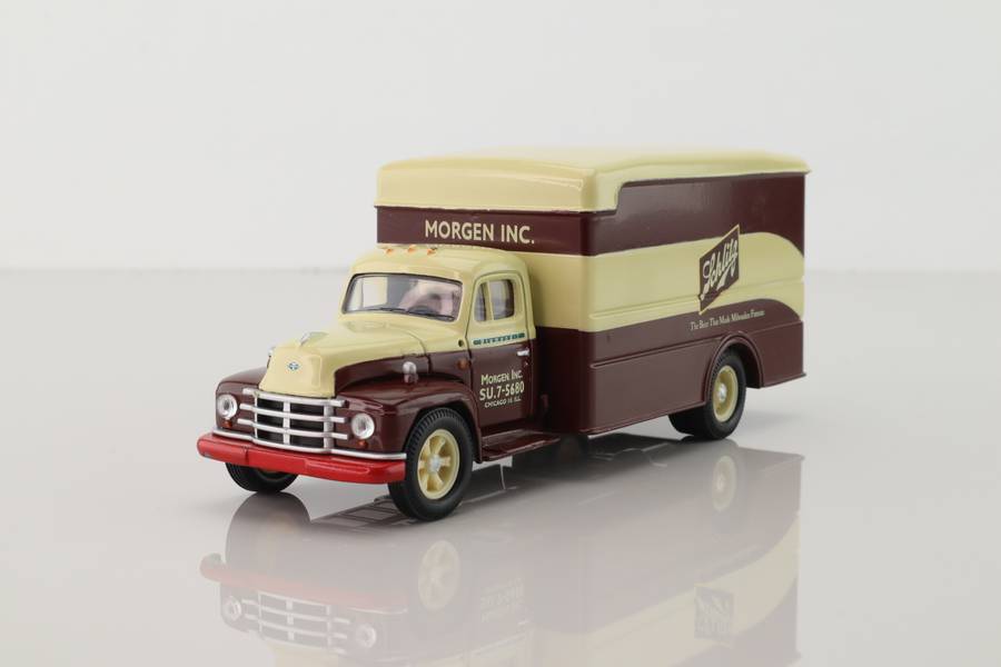 Schlitz Beer Diamond T620, Box Van, (US Road Transport)