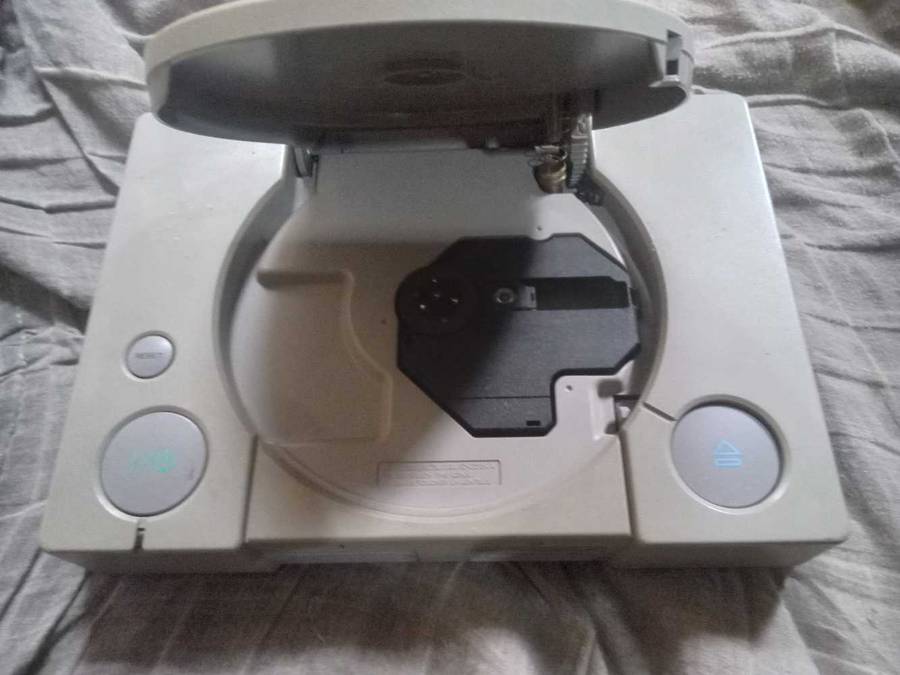 Playstation 1 console+remote+all cables