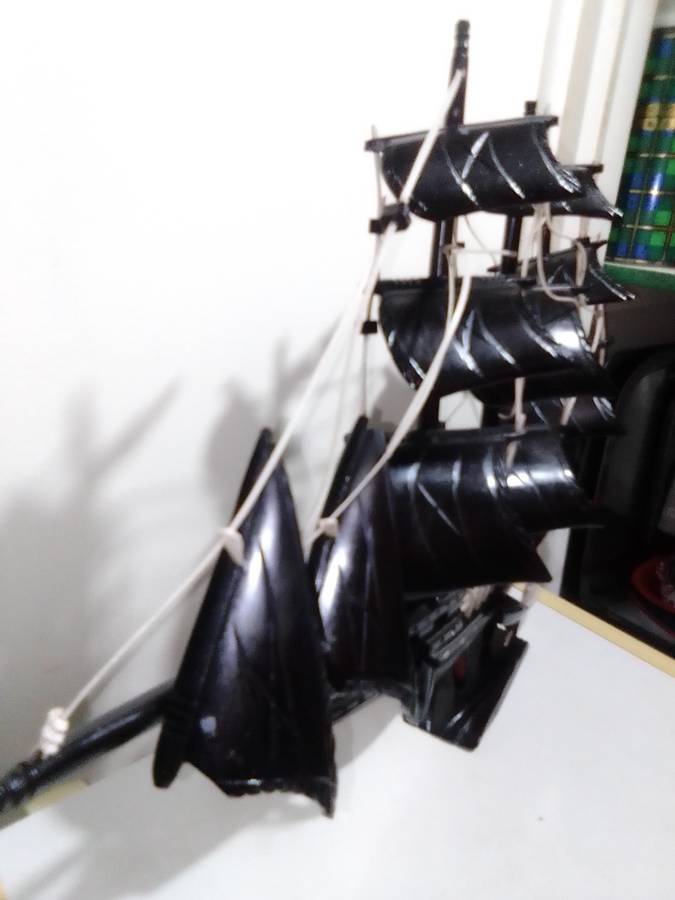 Pirates of Caribbean large Tall Ship Model of "The Black Pearl" mounted and in solid wood.