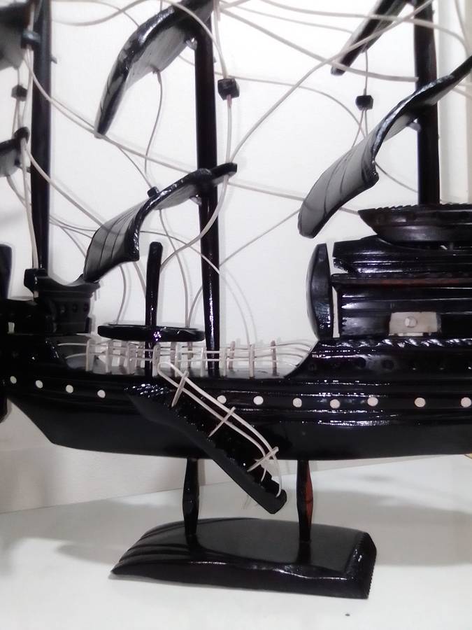 Pirates of Caribbean large Tall Ship Model of "The Black Pearl" mounted and in solid wood.