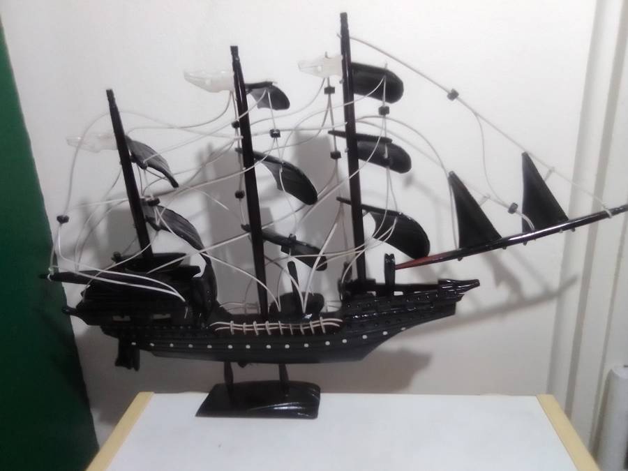 Pirates of Caribbean large Tall Ship Model of "The Black Pearl" mounted and in solid wood.