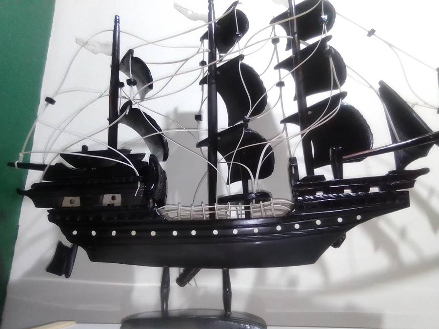 Pirates of Caribbean large Tall Ship Model of "The Black Pearl" mounted and in solid wood.