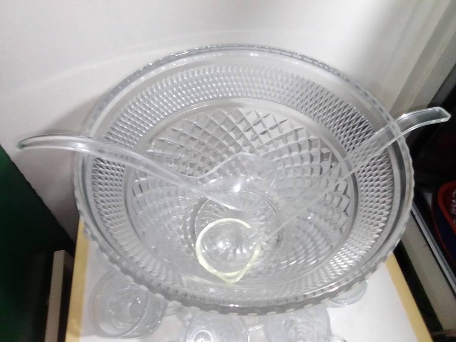 Wow a KIG Indonesia year 1970 Punch set 18 cups and hook's, 2 Ladles, 2 bowls. One doubles as a Bowl
