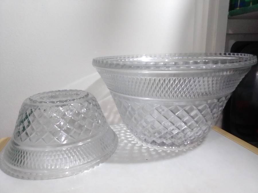 Wow a KIG Indonesia year 1970 Punch set 18 cups and hook's, 2 Ladles, 2 bowls. One doubles as a Bowl