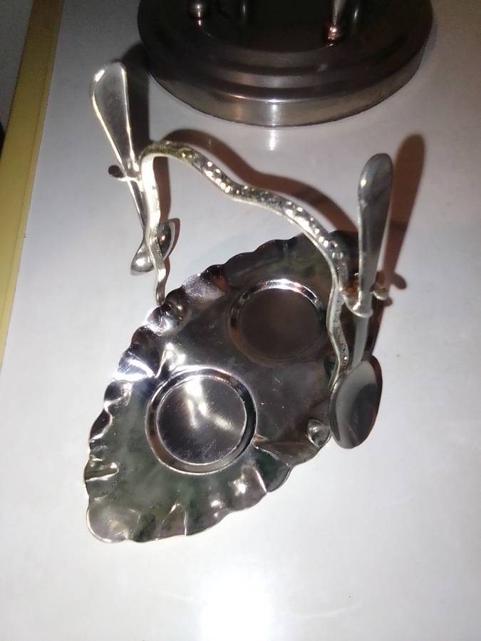 Wow Made in England 2 egg holder set with cups and teaspoons.