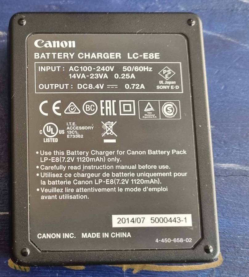 Canon Battery Charger LC-E8E