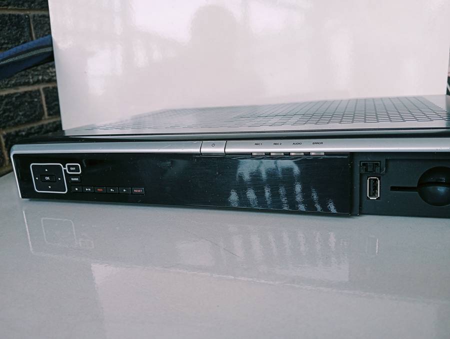 DStv HD PVR decoder Pace DT-PHI9100