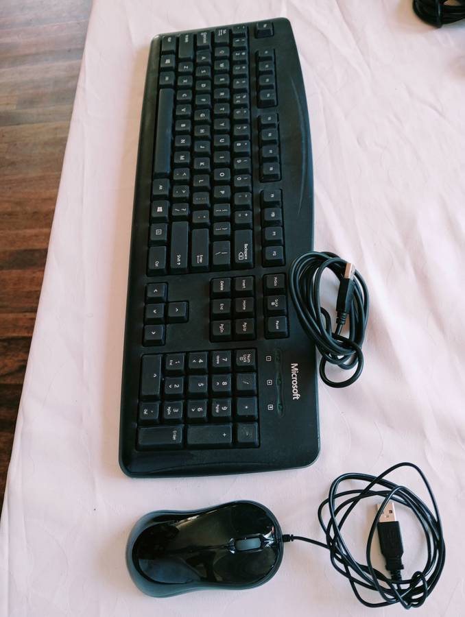 Corded Microsoft keyboard and mouse combo
