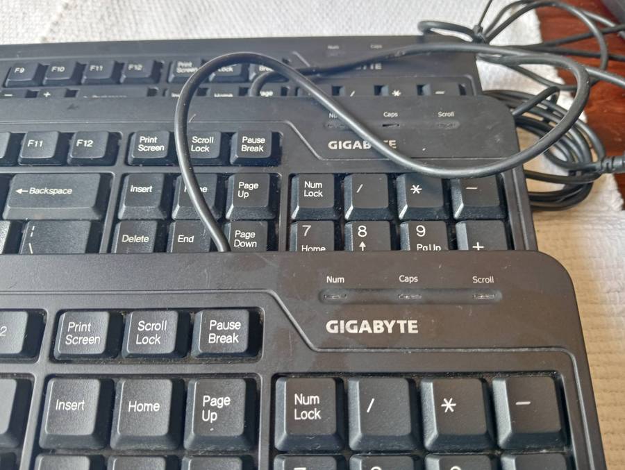 Gigabyte KM5300 Keyboards (6 units for 1 bid)