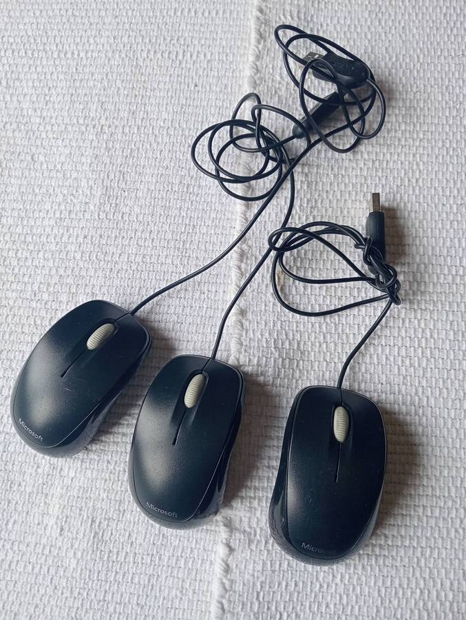 Microsoft Compact Optical Mouse mini sized 500 v2.0 (x3 units for one bid)