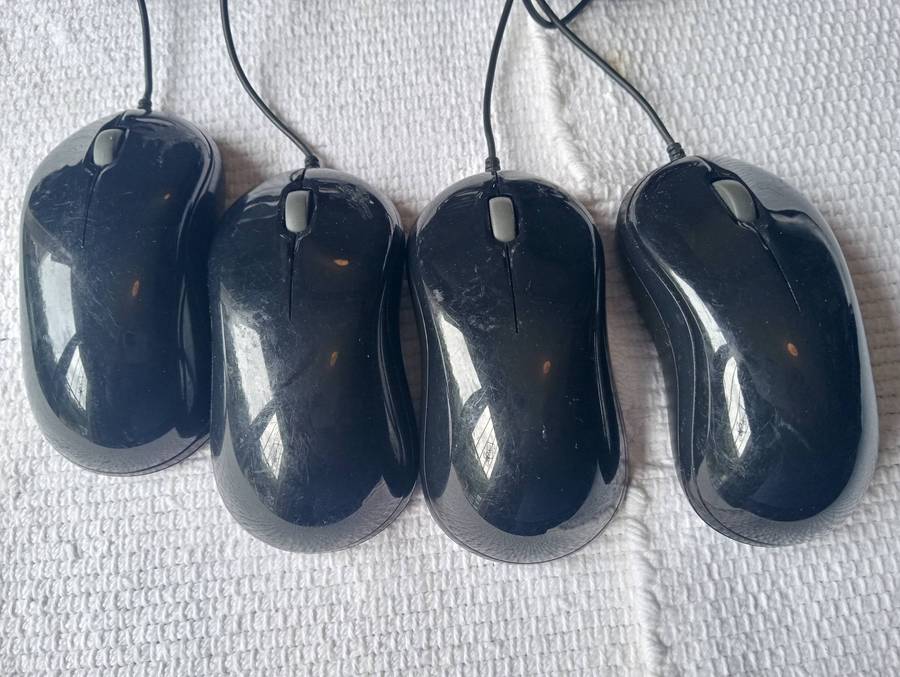 Gigabyte GM-M5050 Optical Mouse  4 Units in One Bid