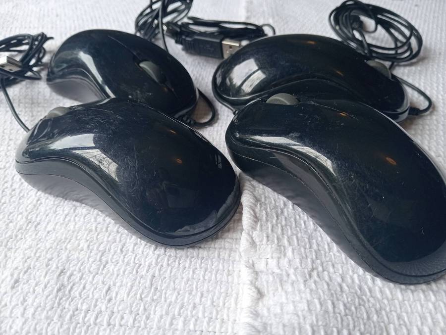 Gigabyte GM-M5050 Optical Mouse  4 Units in One Bid