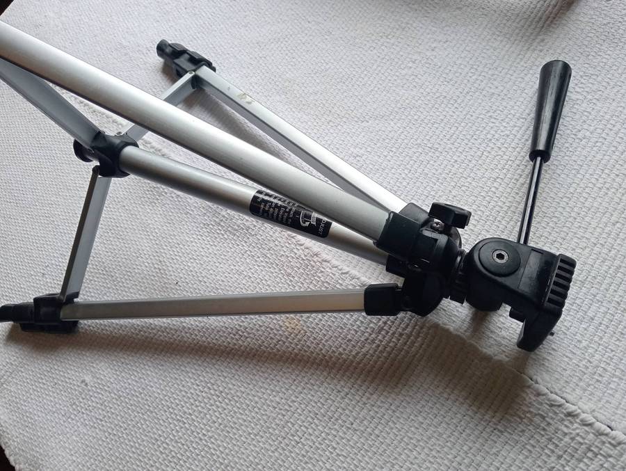 Takara Tripod TP-1000