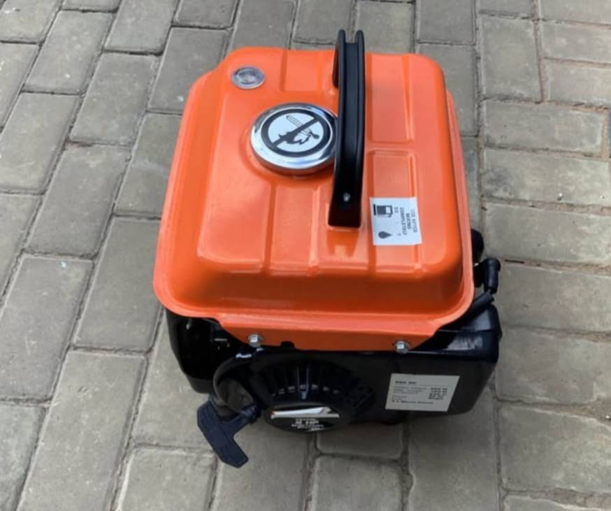 STRAMM 750 W GENERATOR