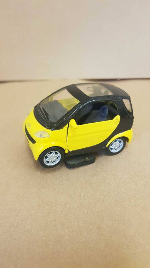 Collectable toy car. 1:33 scale Smart car