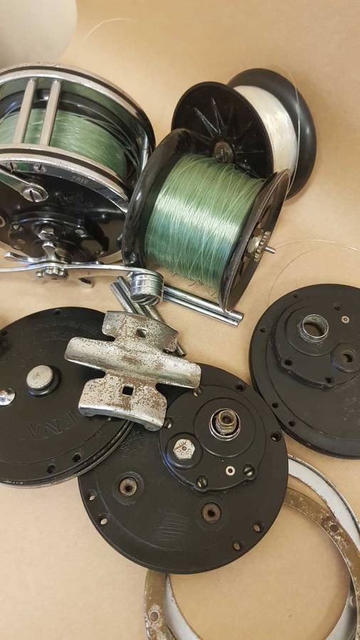 Penn 49 Super mariner. Narrow /  wide spool . 2 extra spools.