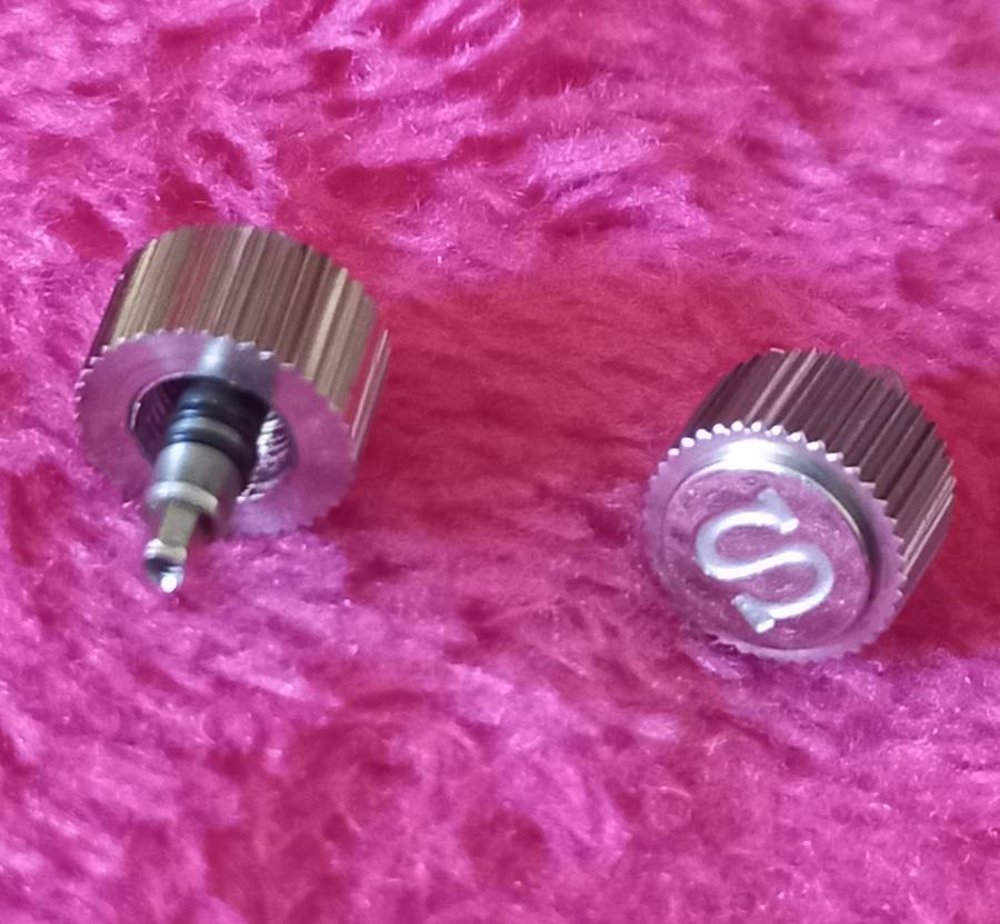 Seiko Skx crown with gasket