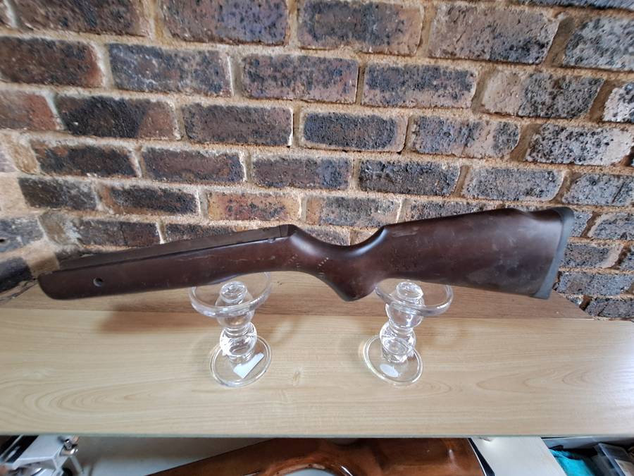 Air rifle butstock replacement dark hard wood with rubber but pad