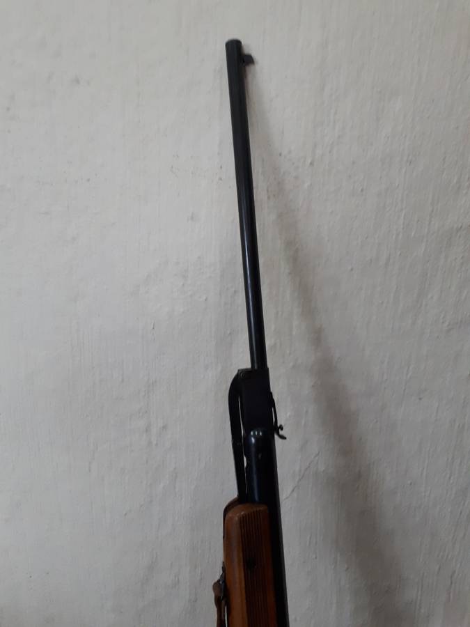 Air rifle vintage Relum supper .177 cal with sling