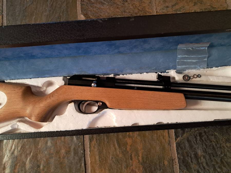 Air rifle Artemis CR600 .22/ 5.5mm with custom stock