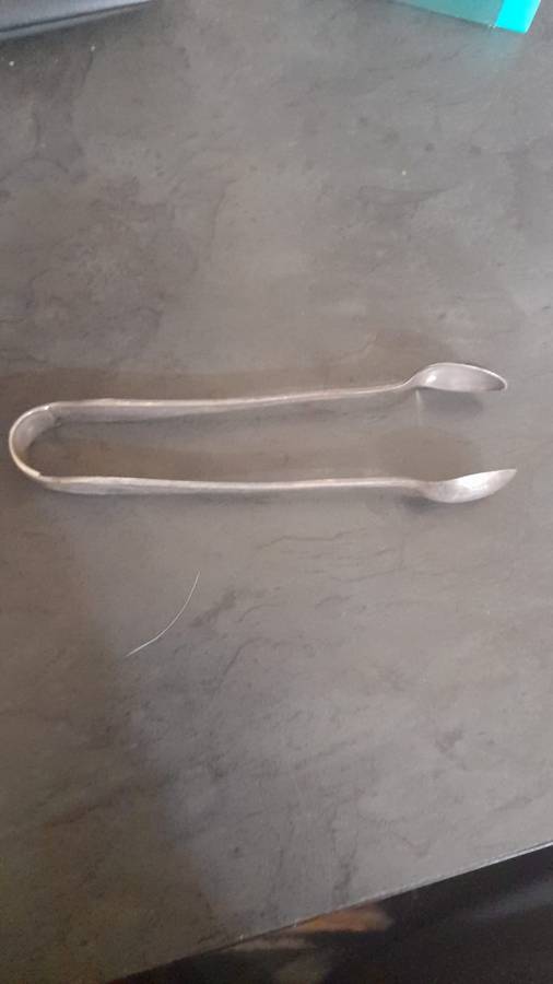 1926 Walker & Hall sugar tong sterling Sheffield