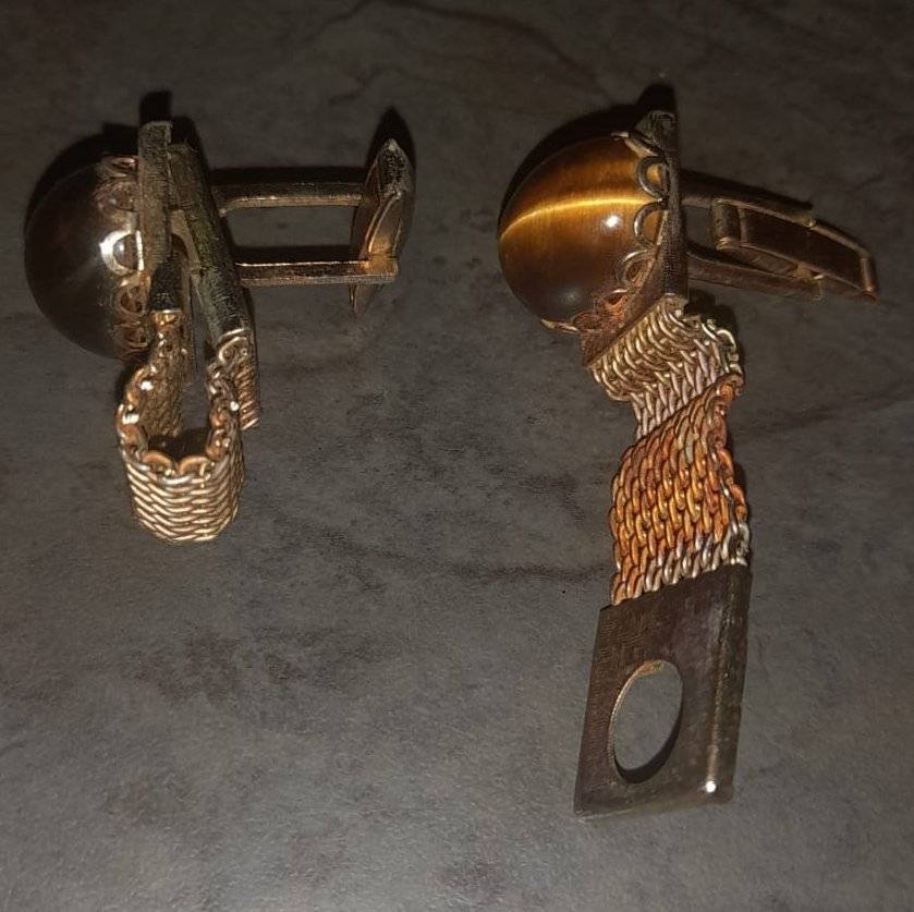 Vintage Cuff Links ~ tigers eye goldtone mesh wrap-around 60s