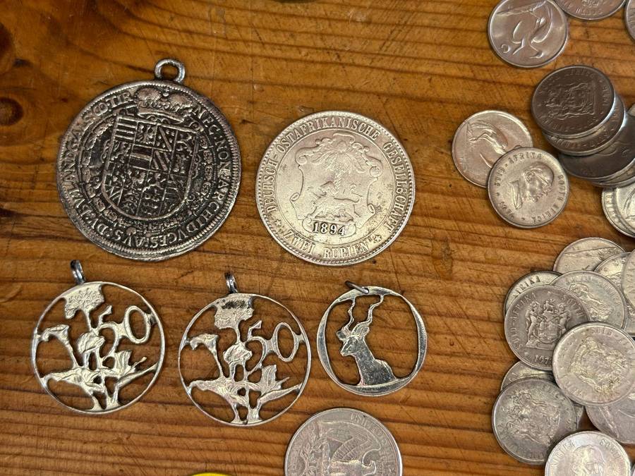 Coins, Badges, Medals Lot