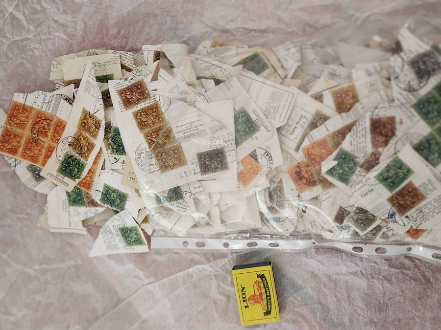 STAMPS-Bulk lot in packet (8) Mostly PORTUGAL -LARGE great sort through unchecked lot, bargain!