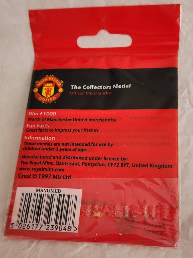 MANCHESTER UNITED Collectors MEDAL-Authentic official merchandise sealed & NEW "OLD TRAFFORD" medal