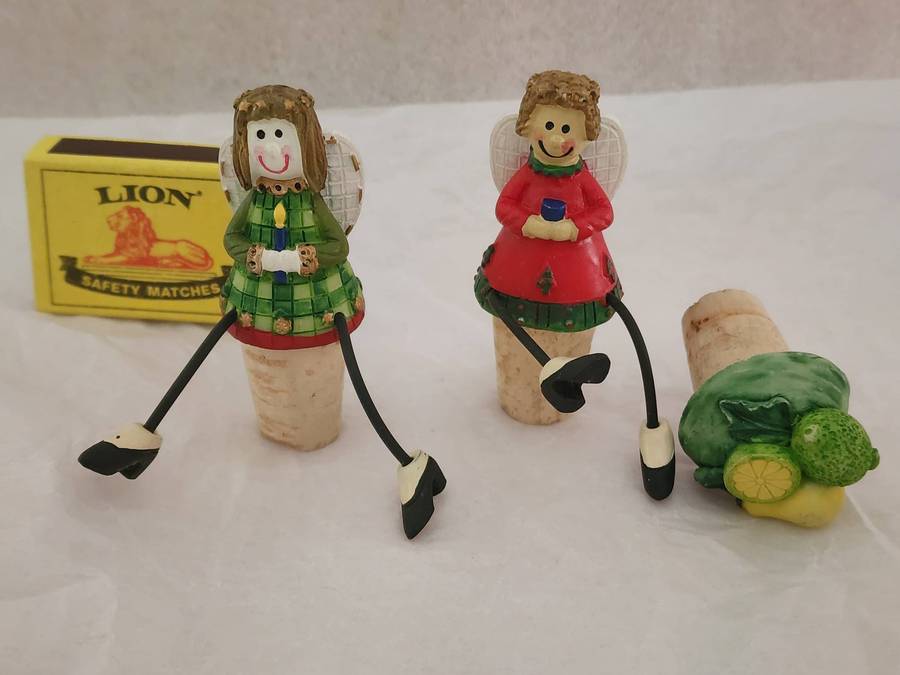 X 3 decorative WINE STOPPERS- Fruit and CHRISTMAS ELVES (3) fabulous and practical!