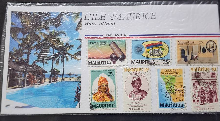 Stamps -MAURITIUS lot on card and souvenir packs- good used, Fantastic Lot (35+)  great bargain!!