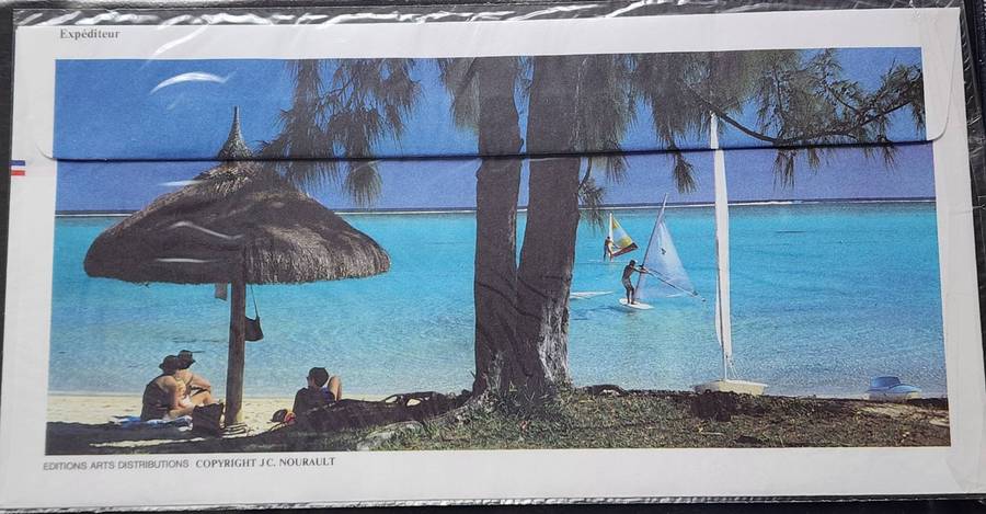 Stamps -MAURITIUS lot on card and souvenir packs- good used, Fantastic Lot (35+)  great bargain!!