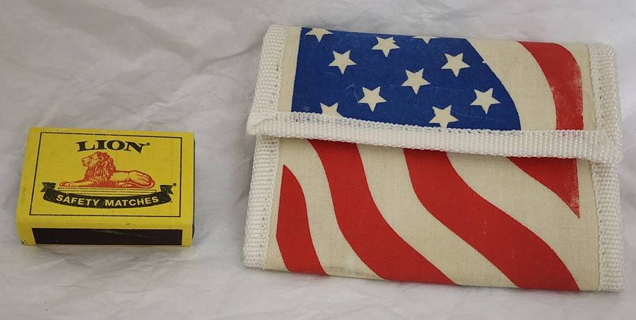 Children's WALLET-designed with the USA FLAG Colors -Suitable for paper and coins- LOVELY novel item