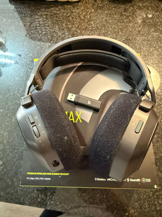 Corsair HS80 Max Wireless Gaming Headset,