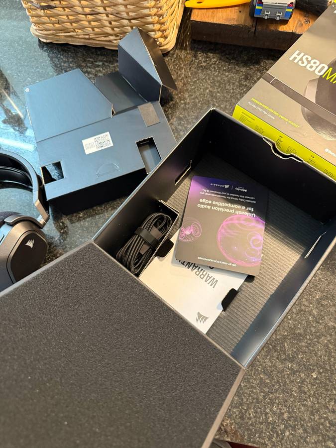 Corsair HS80 Max Wireless Gaming Headset,