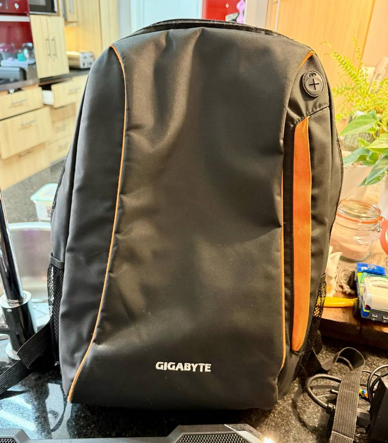 Gigabyte Sabre 17 i7 | GTX Graphics | 16GB RAM | 500GB SSD + HDD + Headphones + Backpack *BUNDLE*