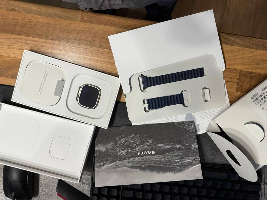 Apple Watch Ultra 2 with Navy Ocean Band  49mm  V