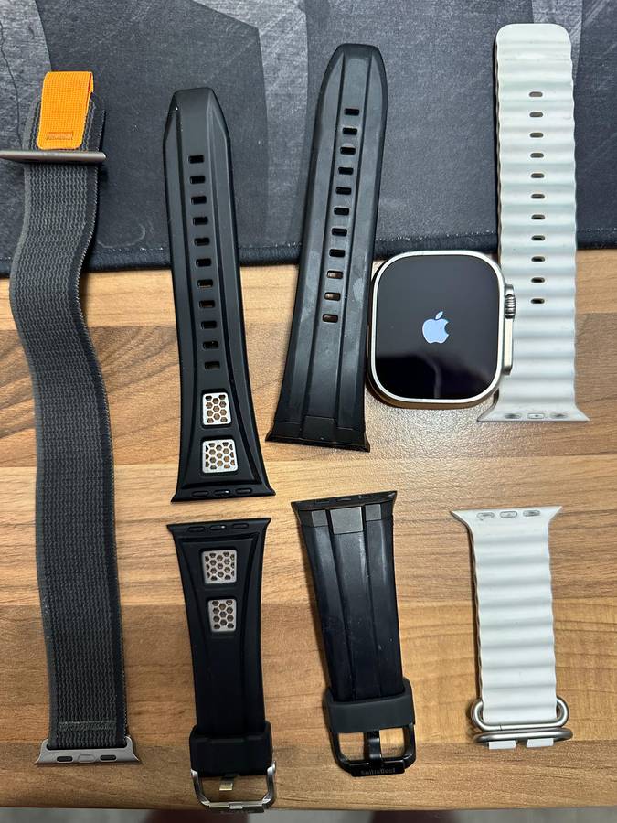 Apple Watch Ultra (1st Gen) 49mm Titanium, many extras