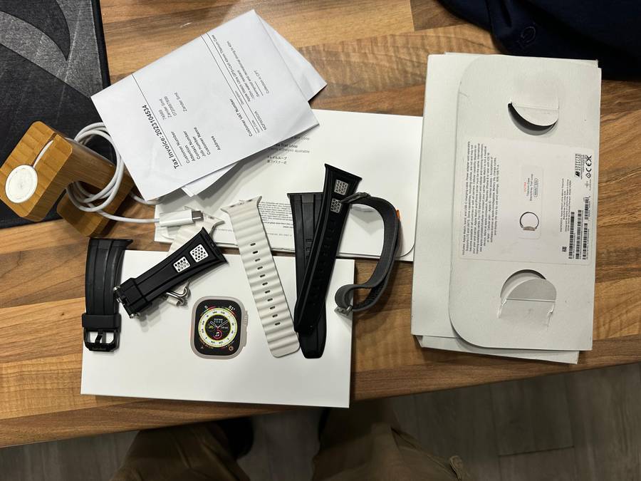 Apple Watch Ultra (1st Gen) 49mm Titanium, many extras