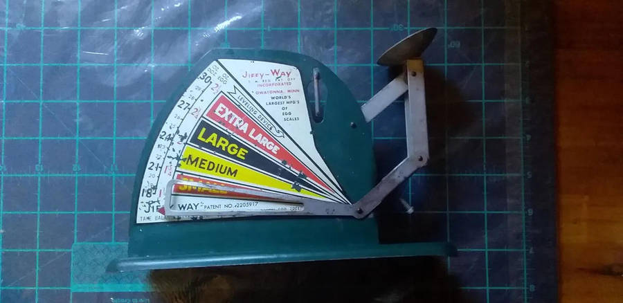 1950s Vintage Jiffy Way Egg Grading Scale DARK Green Working