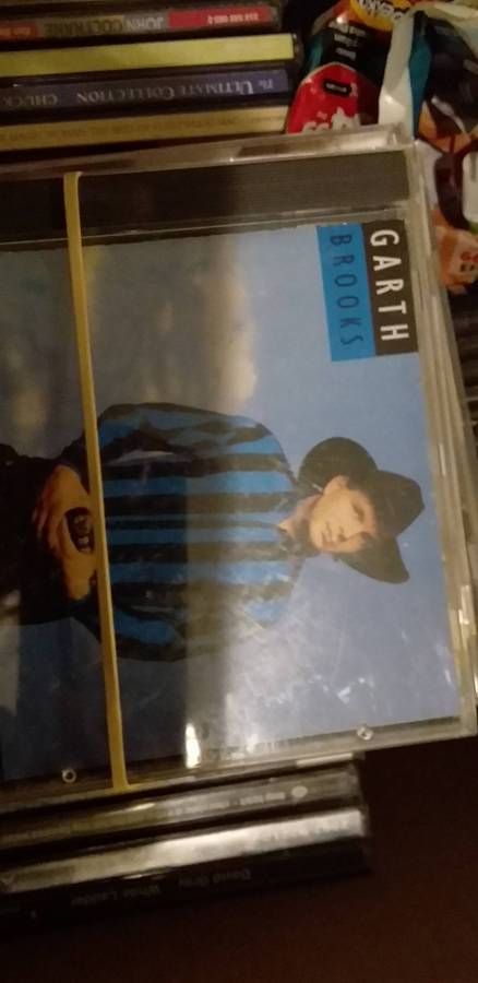 Box of CD Country/ Rock / Alternative / Oldies