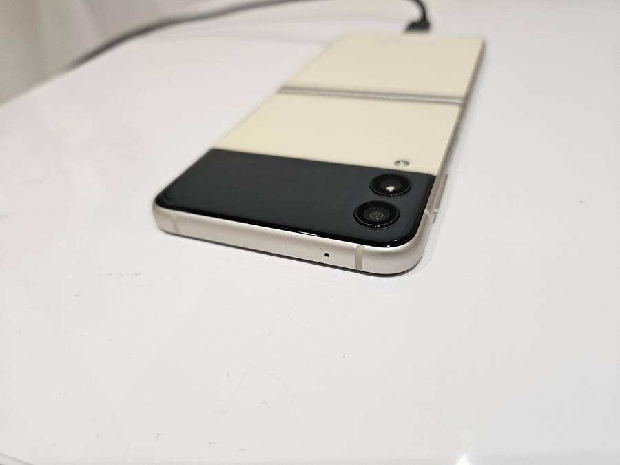 Samsung Galaxy Z Flip 3 5G 256GB Cream