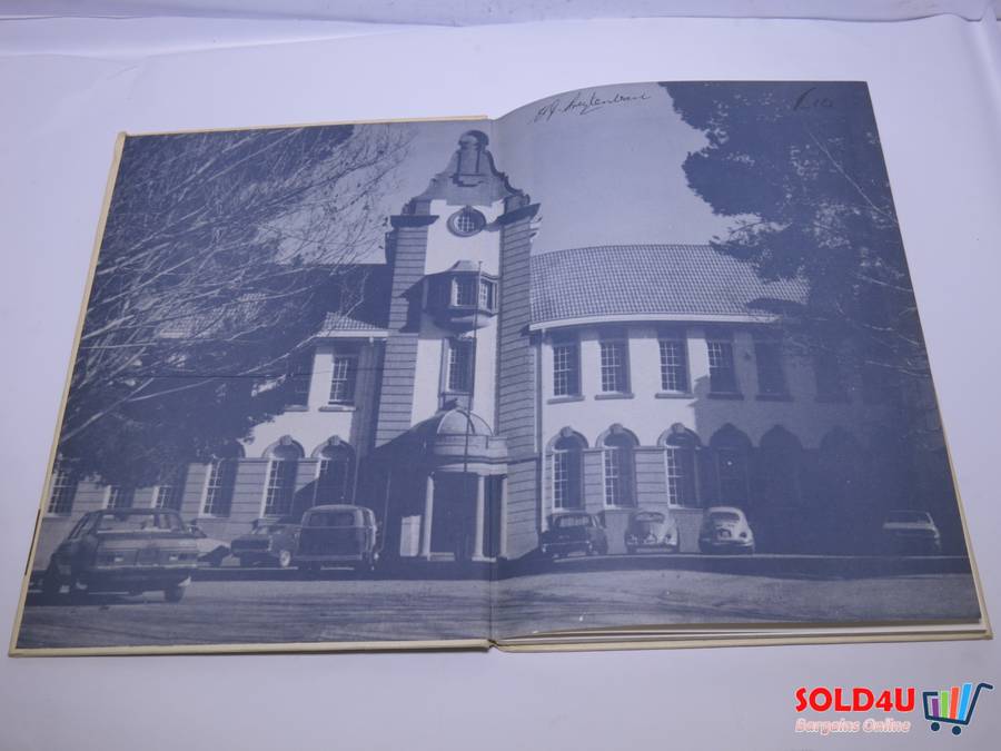 Grey - Kollege 'N Parallel Medium Skool vir seuns